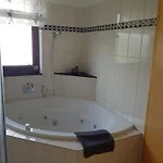 Schoene 120-qm-ferienwohnung - Sonnenterrasse - Stadtgrenze Luebeck *