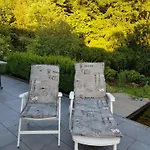 Schoene 120-qm-ferienwohnung - Sonnenterrasse - Stadtgrenze Luebeck 아파트 슈토켈스도르프